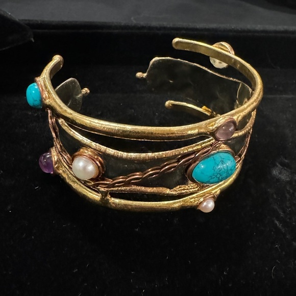 Stone Pearl Bangle Bracelet - Picture 2 of 13